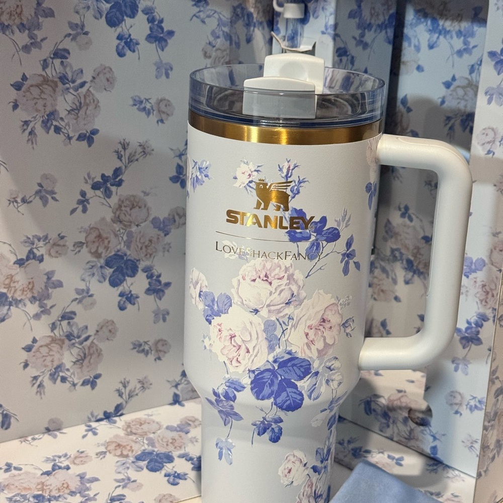 Everblooming Rosettes Pattern Stanley X LoveShackFancy 40oz